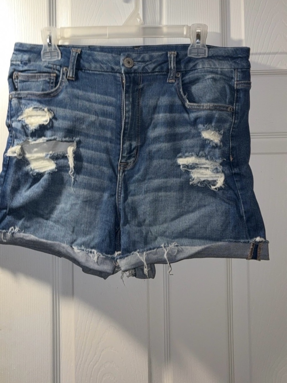 American Eagle Womens Size 14 High-Rise Distressed Denim Shorts - Blue